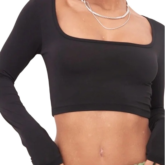 Pretty Little Thing 2X Crop Tops Made in the UK Jersey Knit Sexy Lightweight - Picture 7 of 13